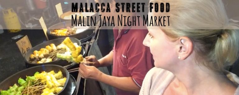 Read more about the article So Fun! Only Westerner at Malacca Local Night Market Pasar Malam Malim Jaya